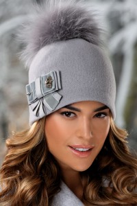 Czapka damska wełniana z pomponem KOMESA-529; WILLI, szara