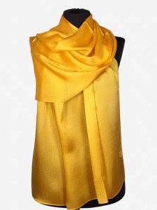 Szal z naturalnego jedwabiu w kolorze słonecznym żółtym