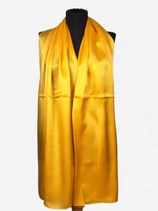 Szal z naturalnego jedwabiu w kolorze słonecznym żółtym
