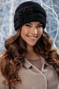 KLARA 018 - toczek wełniany damski; WILLI, czarny