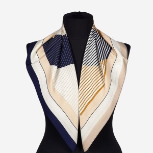 Jedwabna apaszka chustka, 13, odcienie beżu i granat