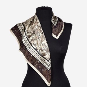 Gawroszka 53x53cm z naturalnego jedwabiu, G108