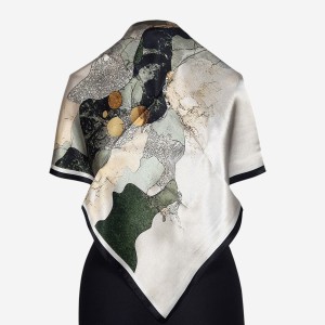 Gawroszka 53x53cm z naturalnego jedwabiu, G105