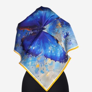 Gawroszka 53x53cm z naturalnego jedwabiu, G103