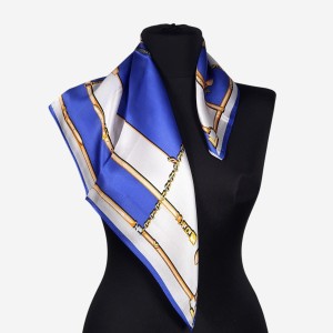 Gawroszka 53x53cm z naturalnego jedwabiu, G102