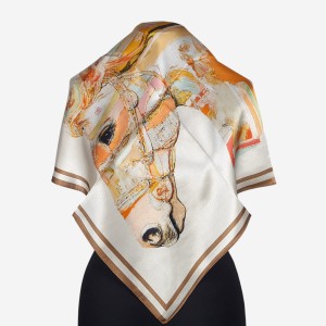 Gawroszka 53x53cm z naturalnego jedwabiu, G095