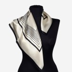 Gawroszka 53x53cm z naturalnego jedwabiu, G092