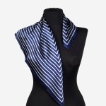 Gawroszka 53x53cm z naturalnego jedwabiu, G091