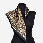 Gawroszka 53x53cm z naturalnego jedwabiu, G090