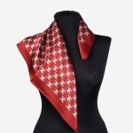 Gawroszka 53x53cm z naturalnego jedwabiu, G082