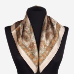 Gawroszka 53x53cm z naturalnego jedwabiu, G063