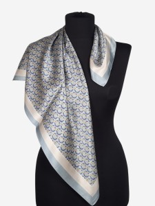 Jedwabna apaszka damska 66x66cm, 0077