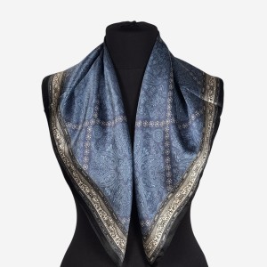 Jedwabna apaszka damska 66x66cm, 0076