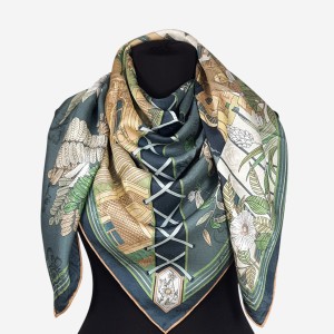 Dwustronna ekskluzywna chusta 106x106cm z żakardowego jedwabiu, D059, ręcznie wykończona