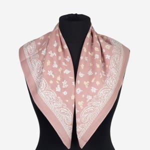 Bawełniana apaszka 65x65cm damska AB43, pastelowy róż w drobne wzorki