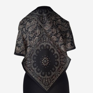 Gawroszka 53x53cm z naturalnego jedwabiu, G025, drobne wzorki z paisley z czernią