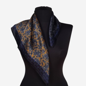 Jedwabna gawroszka apaszka, G023, drobne wzorki paisley, kolor musztardowy i granat