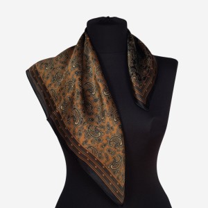 Jedwabna gawroszka apaszka, G022, drobne wzorki paisley, kolor musztardowy i czerń